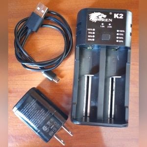 LIKE NEW Battery Charger🔋⚡